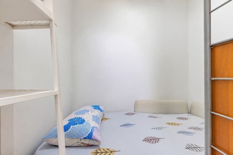The Madeira, 50 Bukit Batok Street 31, 2 Bedrooms, 936 sqft, Condominium For Sale, by ADNIX LIU, 500220290 - Bedroom - PropertyGuru.com.sg