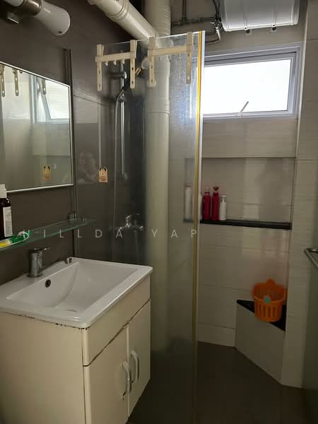 620 Choa Chu Kang Street 62, 620 Choa Chu Kang Street 62, 4 Bedrooms, 1,453 sqft, HDB Flat For Sale, by Hillda Yap ヒルダｰ, 500220293 - Bathroom - PropertyGuru.com.sg