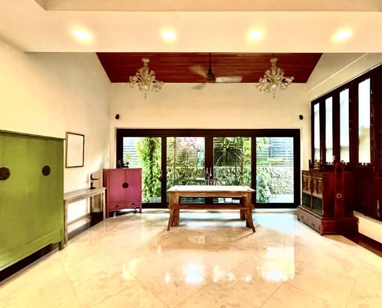 Wide Frontage FH Detached With Pool, In A Tranquil Neighbourhood!, Upper Bukit Timah/ Chestnut/ Hillview, 6 Bedrooms, 4,305 sqft, Detached House For Sale, by Wil Ng, 500220308 - Living Room - PropertyGuru.com.sg