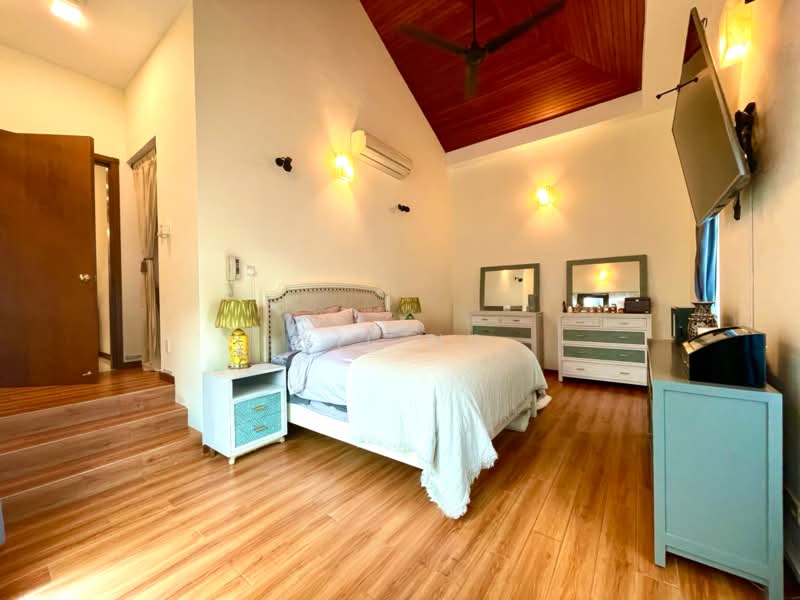 Wide Frontage FH Detached With Pool, In A Tranquil Neighbourhood!, Upper Bukit Timah/ Chestnut/ Hillview, 6 Bedrooms, 4,305 sqft, Detached House For Sale, by Wil Ng, 500220308 - Bedroom - PropertyGuru.com.sg
