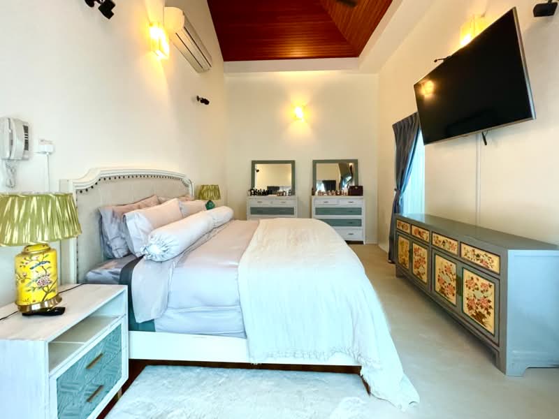 Wide Frontage FH Detached With Pool, In A Tranquil Neighbourhood!, Upper Bukit Timah/ Chestnut/ Hillview, 6 Bedrooms, 4,305 sqft, Detached House For Sale, by Wil Ng, 500220308 - Bedroom - PropertyGuru.com.sg