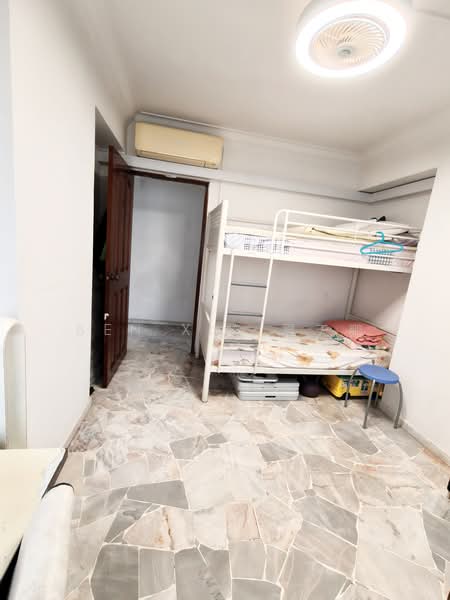 882 Woodlands Street 82, 882 Woodlands Street 82, 3 Bedrooms, 1,334 sqft, HDB Flat For Sale, by Ben XIA 夏天鹏, 500220328 - Bedroom - PropertyGuru.com.sg