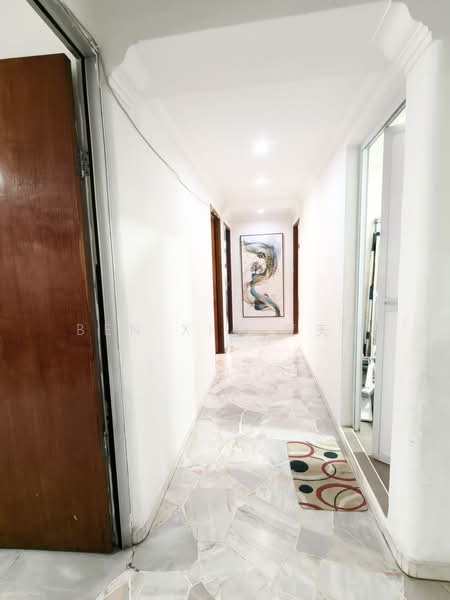 882 Woodlands Street 82, 882 Woodlands Street 82, 3 Bedrooms, 1,334 sqft, HDB Flat For Sale, by Ben XIA 夏天鹏, 500220328 - Corridor - PropertyGuru.com.sg