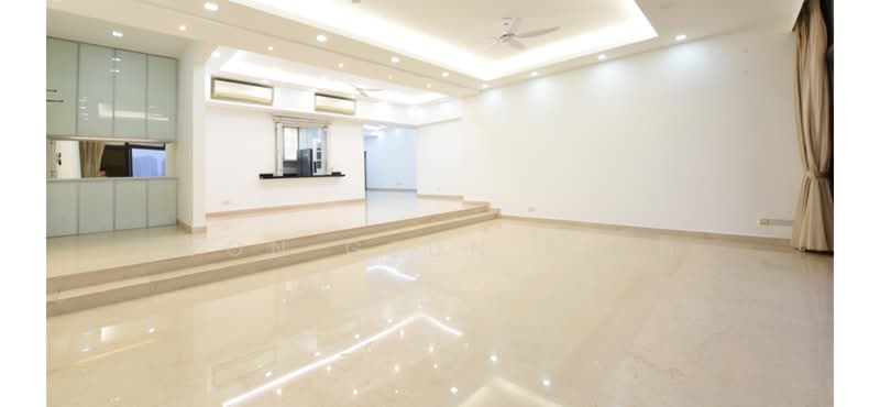 Regency Park, 11 Nathan Road, 4 Bedrooms, 3,650 sqft, Condominium For Rent, by Won Geun Shin, 500220331 - Living Room - PropertyGuru.com.sg