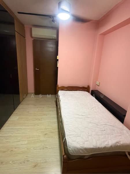 2 Queen's Road, 2 Queen's Road, 1 Bedroom, , HDB Flat For Rent, by Jasmine Lau, 500220351 - PropertyGuru.com.sg