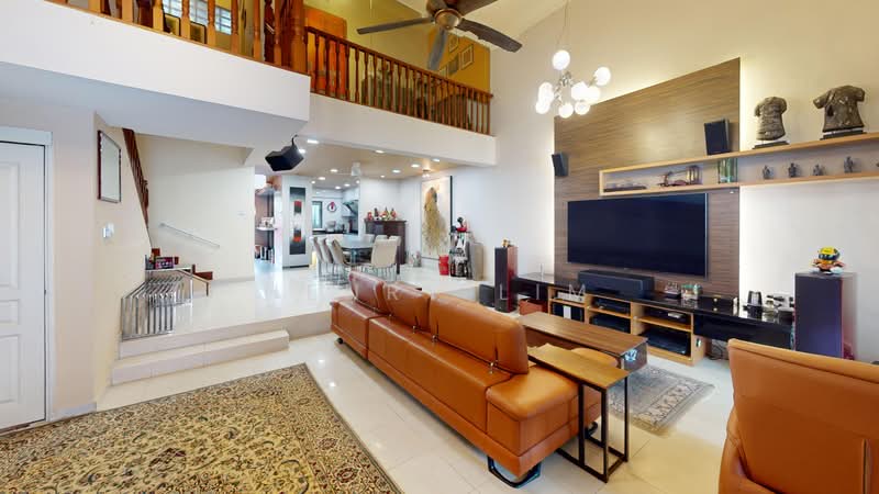 The Countryside, Countryside Walk, 4 Bedrooms, 2,800 sqft, Terraced House For Sale, by Henry Lim, 500220352 - Living Room - PropertyGuru.com.sg