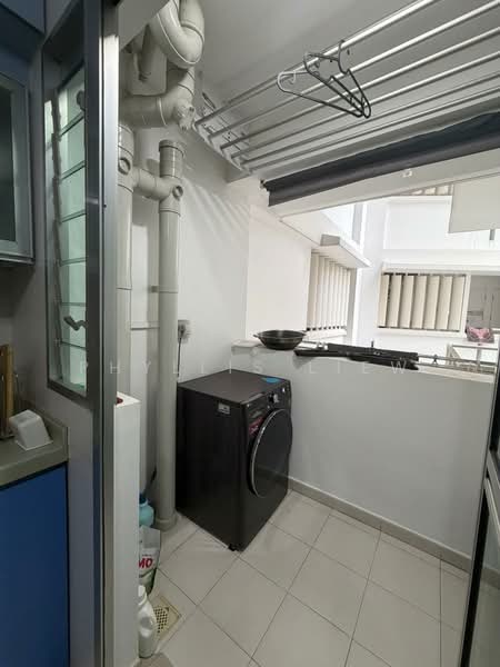 505B Yishun Street 51, 505B Yishun Street 51, 2 Bedrooms, 732 sqft, HDB Flat For Sale, by Phyllis Liew, 500220353 - Balcony - PropertyGuru.com.sg