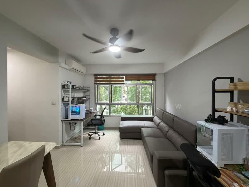 505B Yishun Street 51, 505B Yishun Street 51, 2 Bedrooms, 732 sqft, HDB Flat For Sale, by Phyllis Liew, 500220353 - Living Room - PropertyGuru.com.sg