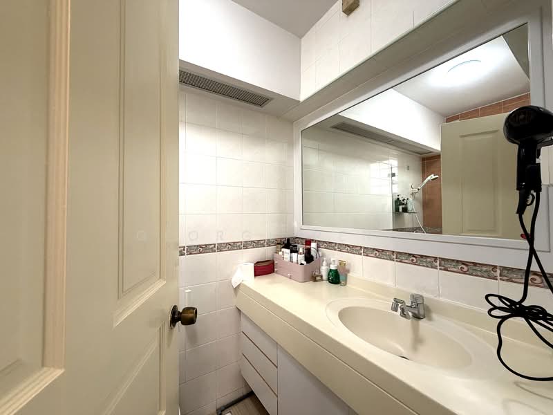 163A Punggol Central, 163A Punggol Central, 3 Bedrooms, 1,022 sqft, HDB Flat For Sale, by George Peng, 500220354 - Bathroom - PropertyGuru.com.sg