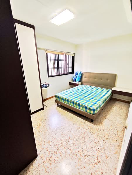 177 Ang Mo Kio Avenue 4, 177 Ang Mo Kio Avenue 4, 2 Bedrooms, 886 sqft, HDB Flat For Rent, by Darren Lim, 500220388 - Bedroom - PropertyGuru.com.sg