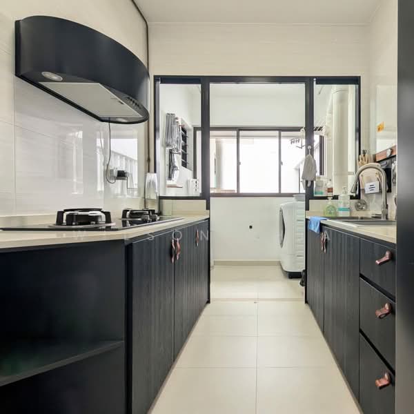 799A Woodlands Drive 60, 799A Woodlands Drive 60, 2 Bedrooms, 732 sqft, HDB Flat For Sale, by Wilson Chia, 500220390 - Kitchen - PropertyGuru.com.sg