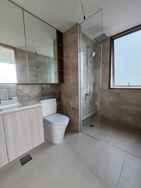 The Botany at Dairy Farm, 3 Dairy Farm Walk, 3 Bedrooms, 883 sqft, Condominium For Rent, by Quinie Ong, 500220392 - Bathroom - PropertyGuru.com.sg