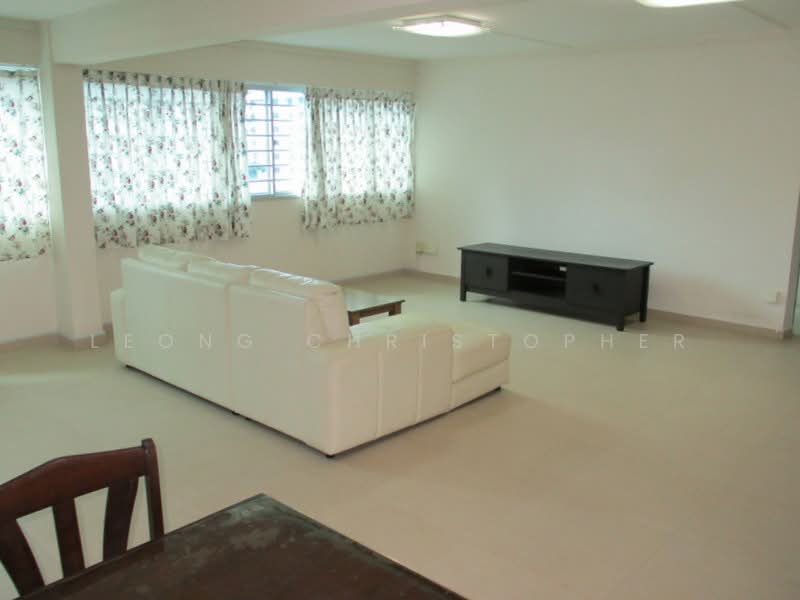 126 Bishan Street 12, 126 Bishan Street 12, 3 Bedrooms, 1,302 sqft, HDB Flat For Sale, by Leong Christopher, 500220417 - Living Room - PropertyGuru.com.sg