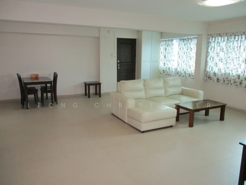 126 Bishan Street 12, 126 Bishan Street 12, 3 Bedrooms, 1,302 sqft, HDB Flat For Sale, by Leong Christopher, 500220417 - Living Room - PropertyGuru.com.sg