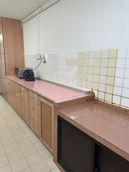 322 Bukit Batok Street 33, 322 Bukit Batok Street 33, 3 Bedrooms, 1,054 sqft, HDB Flat For Rent, by Mohamed Noor, 500220427 - Kitchen - PropertyGuru.com.sg