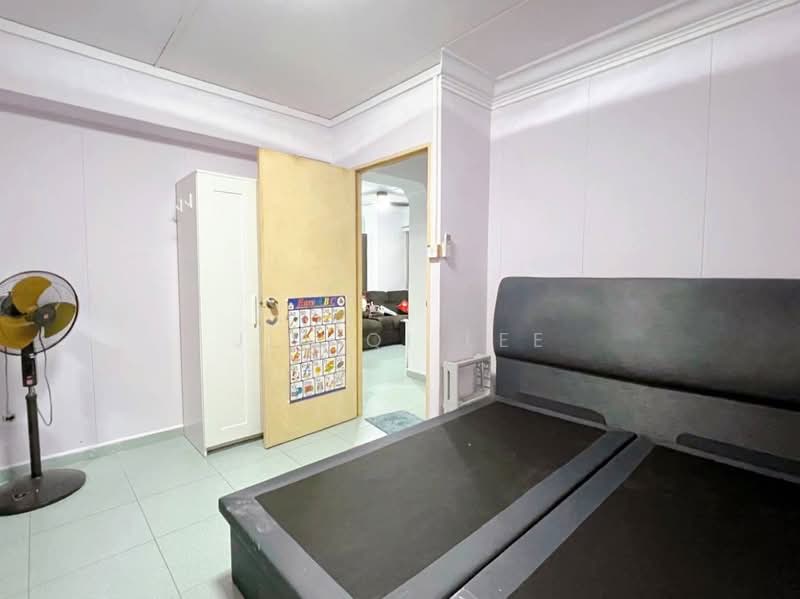 729 Woodlands Circle, 729 Woodlands Circle, 3 Bedrooms, 1,087 sqft, HDB Flat For Rent, by Jia Qi Lee, 500220435 - Bedroom - PropertyGuru.com.sg