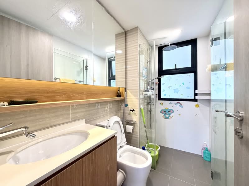 Riverparc Residence, 90 Punggol Drive, 3 Bedrooms, 2,067 sqft, Executive Condominium For Sale, by Kenny Loh, 500220440 - Bathroom - PropertyGuru.com.sg
