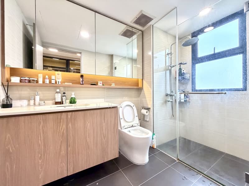 Riverparc Residence, 90 Punggol Drive, 3 Bedrooms, 2,067 sqft, Executive Condominium For Sale, by Kenny Loh, 500220440 - Bathroom - PropertyGuru.com.sg