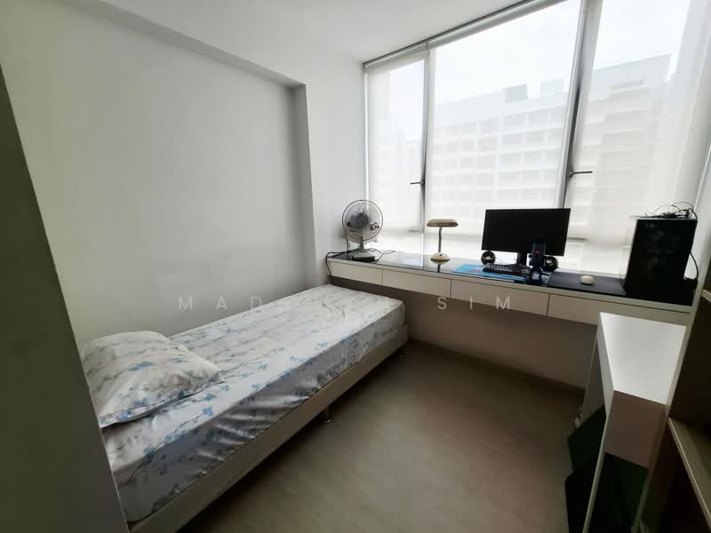The Quartz, 51 Compassvale Bow, 3 Bedrooms, 1,076 sqft, Condominium For Sale, by Madelyn Sim, 500220458 - Bedroom - PropertyGuru.com.sg