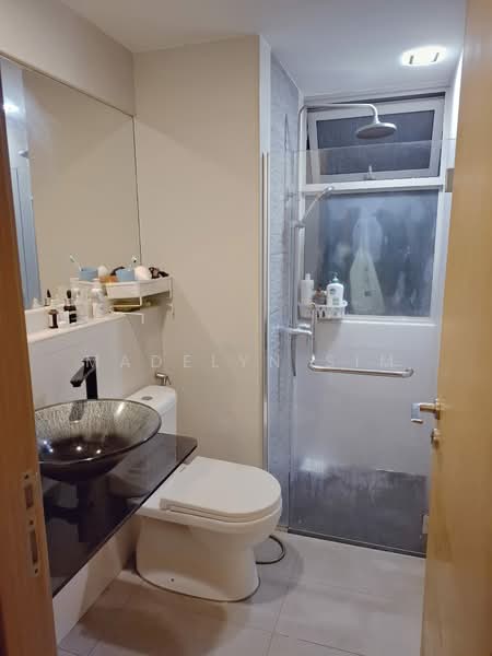 The Quartz, 51 Compassvale Bow, 3 Bedrooms, 1,076 sqft, Condominium For Sale, by Madelyn Sim, 500220458 - Bathroom - PropertyGuru.com.sg