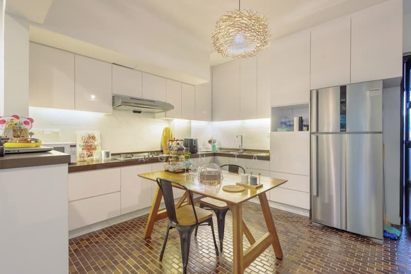 Hillcrest Arcadia, 259 Arcadia Road, 1 Bedroom, 1,098 sqft, Condominium For Sale, by Meagan Tang, 500220461 - Kitchen - PropertyGuru.com.sg