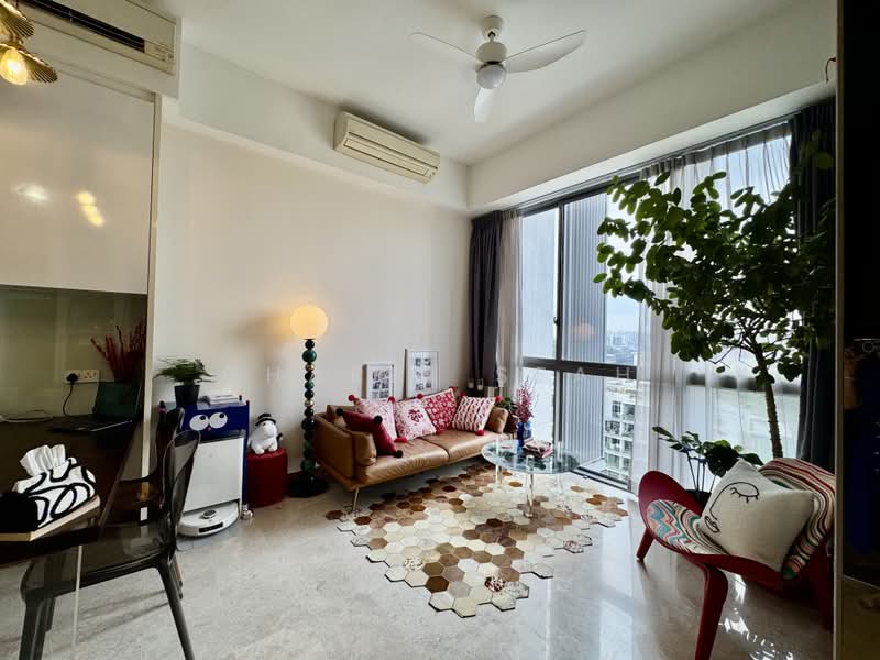 The Hillier, 2 Hillview Rise, 1 Bedroom, 517 sqft, Condominium For Sale, by Charis Seah, 500220475 - Living Room - PropertyGuru.com.sg