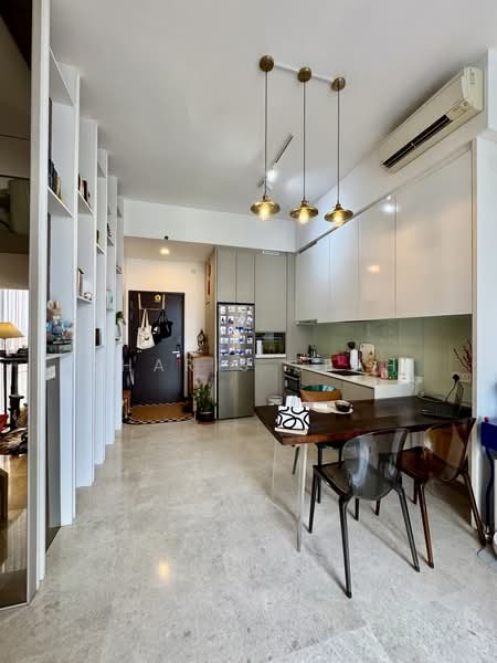 The Hillier, 2 Hillview Rise, 1 Bedroom, 517 sqft, Condominium For Sale, by Charis Seah, 500220475 - Dining room - PropertyGuru.com.sg