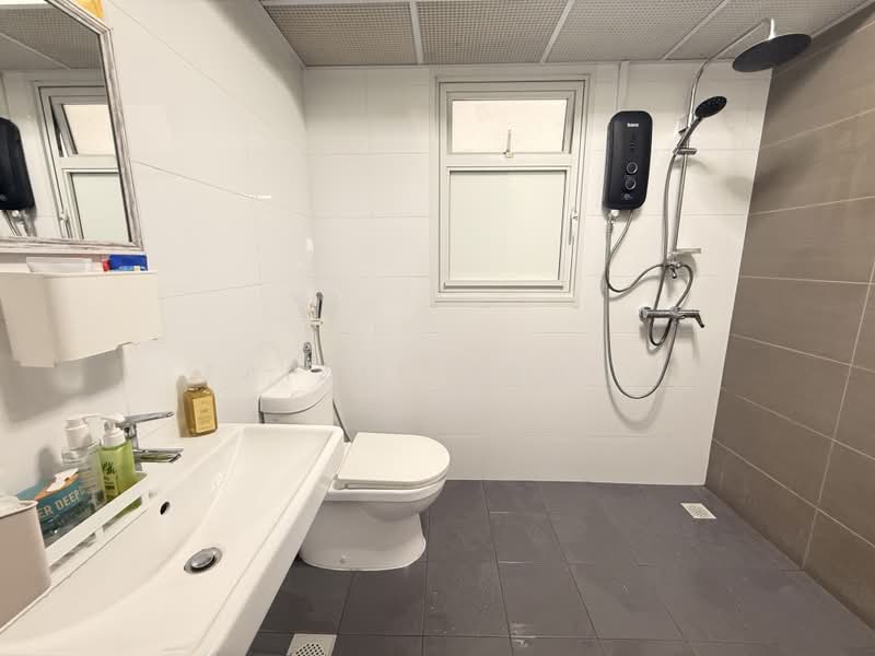 622A Tampines Avenue 12, 622A Tampines Avenue 12, 3 Bedrooms, 1,001 sqft, HDB Flat For Sale, by Faizal Rahim, 500220487 - Bathroom - PropertyGuru.com.sg
