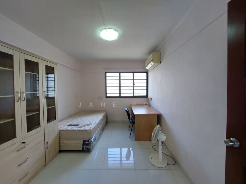 601 Clementi West Street 1, 601 Clementi West Street 1, 3 Bedrooms, 990 sqft, HDB Flat For Sale, by Jane Poh, 500220489 - Bedroom - PropertyGuru.com.sg