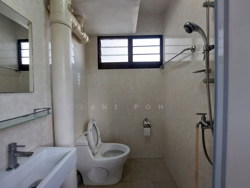 601 Clementi West Street 1, 601 Clementi West Street 1, 3 Bedrooms, 990 sqft, HDB Flat For Sale, by Jane Poh, 500220489 - Bathroom - PropertyGuru.com.sg