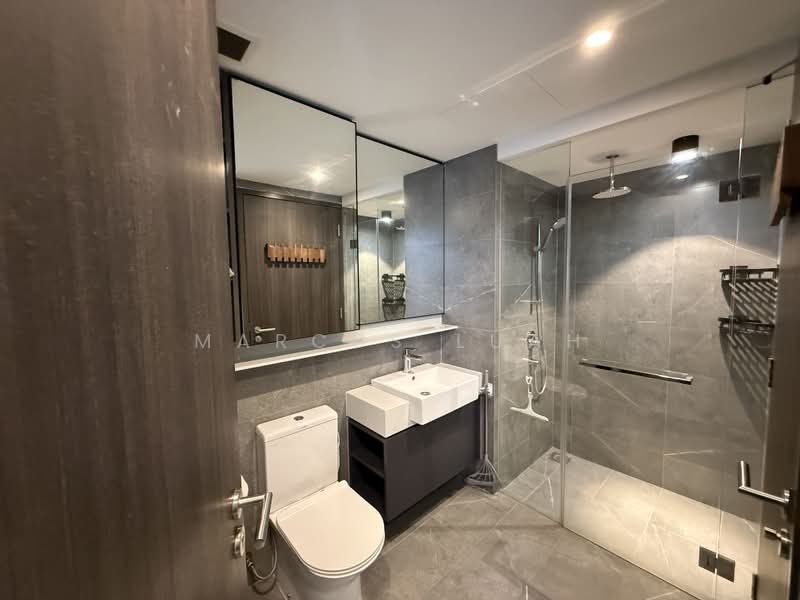 Riverfront Residences, 55 Hougang Avenue 7, 2 Bedrooms, 614 sqft, Condominium For Sale, by Marcus Luah, 500220493 - Bathroom - PropertyGuru.com.sg