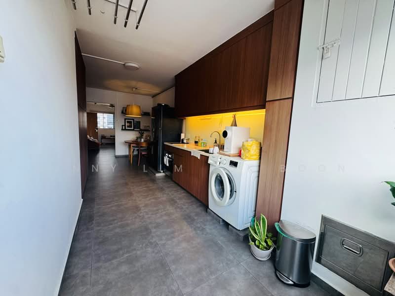 250 Bukit Batok East Avenue 5, 250 Bukit Batok East Avenue 5, 2 Bedrooms, 786 sqft, HDB Flat For Sale, by Benny Lim Kok Boon, 500220498 - Kitchen - PropertyGuru.com.sg