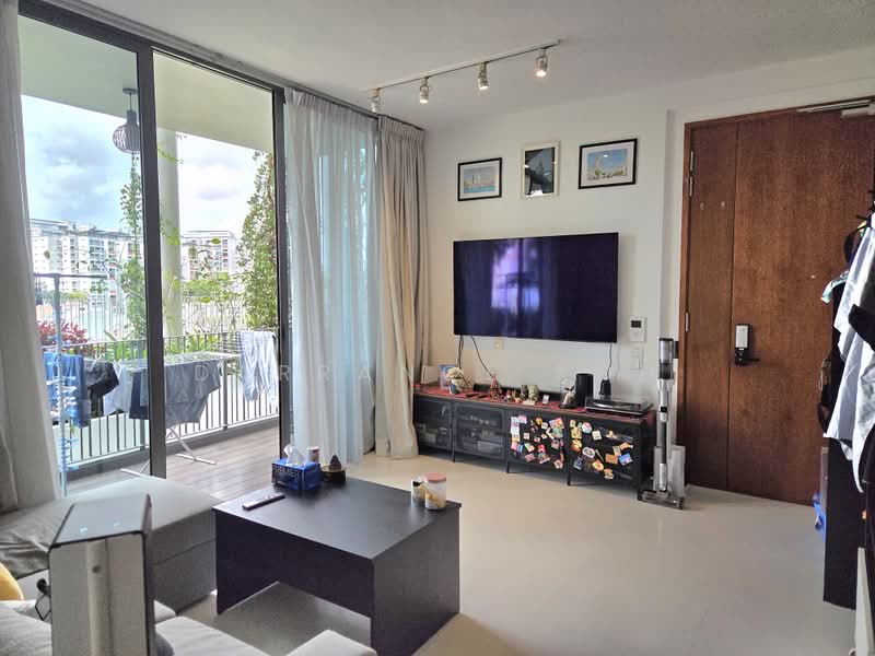 The Tembusu, 107 Tampines Road, 2 Bedrooms, 753 sqft, Condominium For Sale, by Darrance Koh, 500220499 - Living Room - PropertyGuru.com.sg