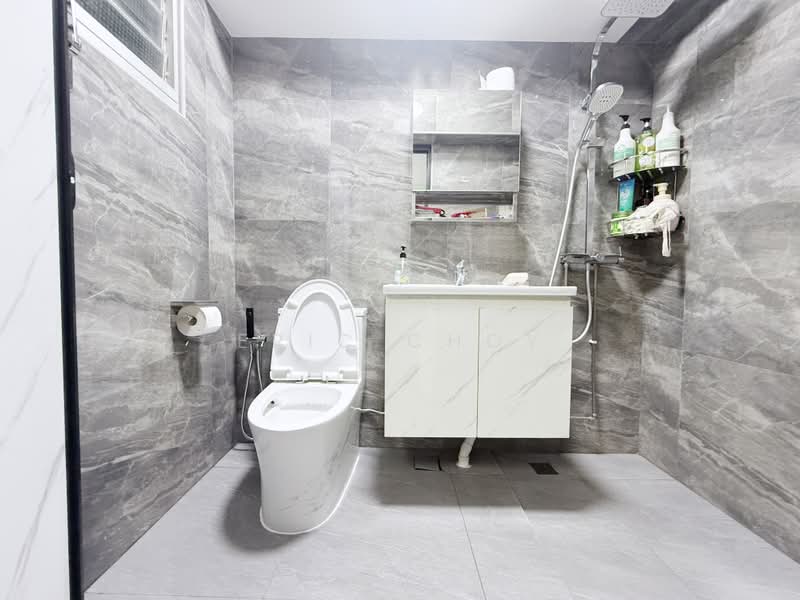969 Hougang Street 91, 969 Hougang Street 91, 3 Bedrooms, 969 sqft, HDB Flat For Sale, by Eric Choy, 500220503 - Bathroom - PropertyGuru.com.sg
