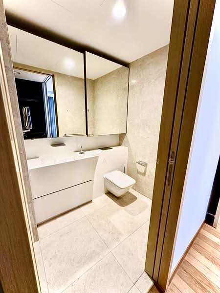 Cairnhill Nine, 9 Cairnhill Road, 2 Bedrooms, 1,044 sqft, Condominium For Rent, by Silvia Yang, 500220504 - PropertyGuru.com.sg