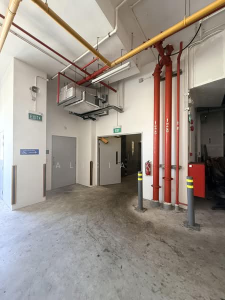 Food Concept @ Pandan, 239 Pandan Loop, 2,067 sqft, Factory / Workshop (B2) For Rent, by Alicia Xu, 500220509 - Corridor - CommercialGuru.com.sg