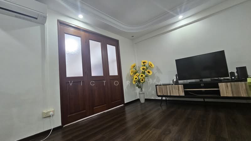 331 Serangoon Avenue 3, 331 Serangoon Avenue 3, 3 Bedrooms, 904 sqft, HDB Flat For Sale, by Victor Tan, 500220510 - Living Room - PropertyGuru.com.sg