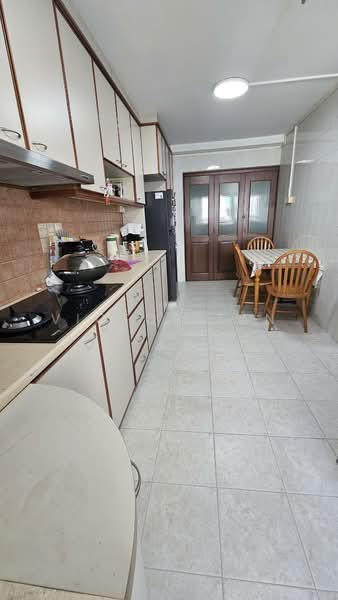 331 Serangoon Avenue 3, 331 Serangoon Avenue 3, 3 Bedrooms, 904 sqft, HDB Flat For Sale, by Victor Tan, 500220510 - Kitchen - PropertyGuru.com.sg