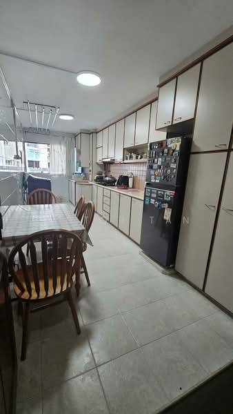 331 Serangoon Avenue 3, 331 Serangoon Avenue 3, 3 Bedrooms, 904 sqft, HDB Flat For Sale, by Victor Tan, 500220510 - Kitchen - PropertyGuru.com.sg