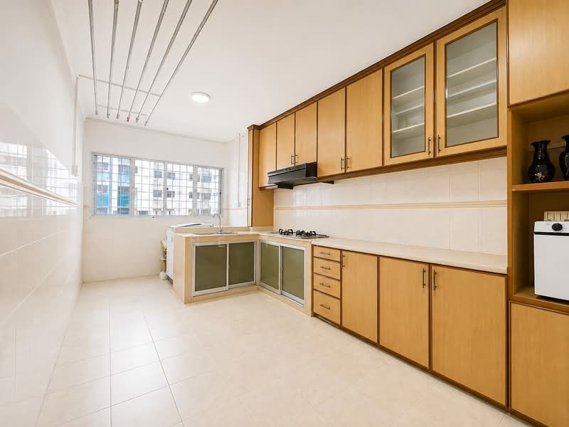 334 Hougang Avenue 5, 334 Hougang Avenue 5, 3 Bedrooms, 1,119 sqft, HDB Flat For Sale, by Shane Tan 陈玫璇, 500220512 - Kitchen - PropertyGuru.com.sg