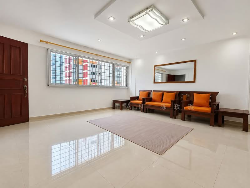 334 Hougang Avenue 5, 334 Hougang Avenue 5, 3 Bedrooms, 1,119 sqft, HDB Flat For Sale, by Shane Tan 陈玫璇, 500220512 - Living Room - PropertyGuru.com.sg