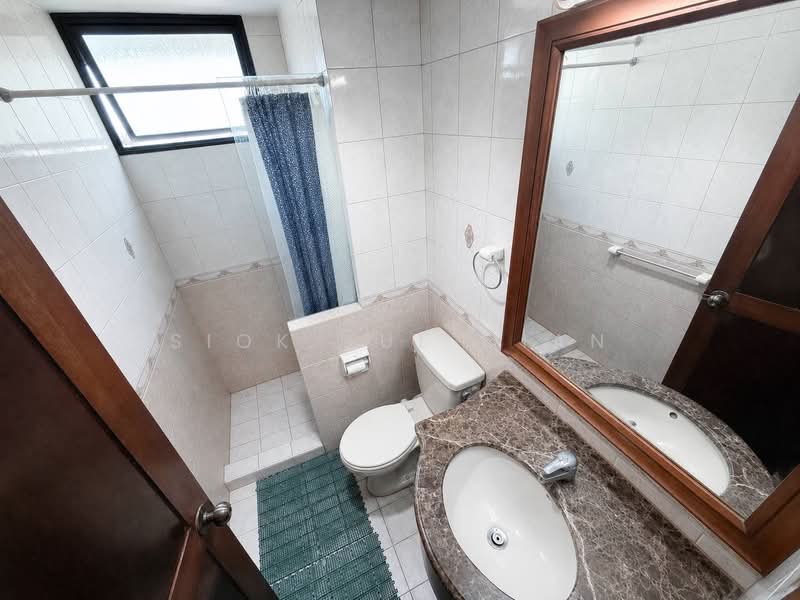 Simei Green Condominium, 1 Simei Street 4, 3 Bedrooms, 1,195 sqft, Condominium For Sale, by Siok Xue Qian, 500220515 - Bathroom - PropertyGuru.com.sg