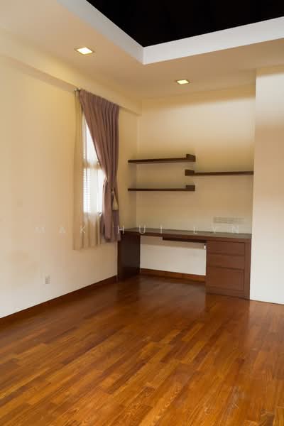 NS Facing! 2 Storey Resort Style Semi Detached with Private Pool in D16, Jalan Remis / Jalan Kupang / Sennett Lane, 4 Bedrooms, 3,800 sqft, Semi-Detached House For Sale, by Mak Hui Lyn, 500220521 - Study - PropertyGuru.com.sg