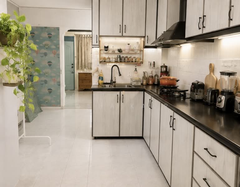 124 Teck Whye Lane, 124 Teck Whye Lane, 3 Bedrooms, 1,140 sqft, HDB Flat For Sale, by Eqsha Kaur, 500220535 - Kitchen - PropertyGuru.com.sg