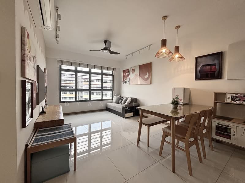 624A Tampines Avenue 12, , 3 Bedrooms, 1,001 sqft, HDB Flat For Sale, by Dyan Chang, 500220538 - Living Room - PropertyGuru.com.sg