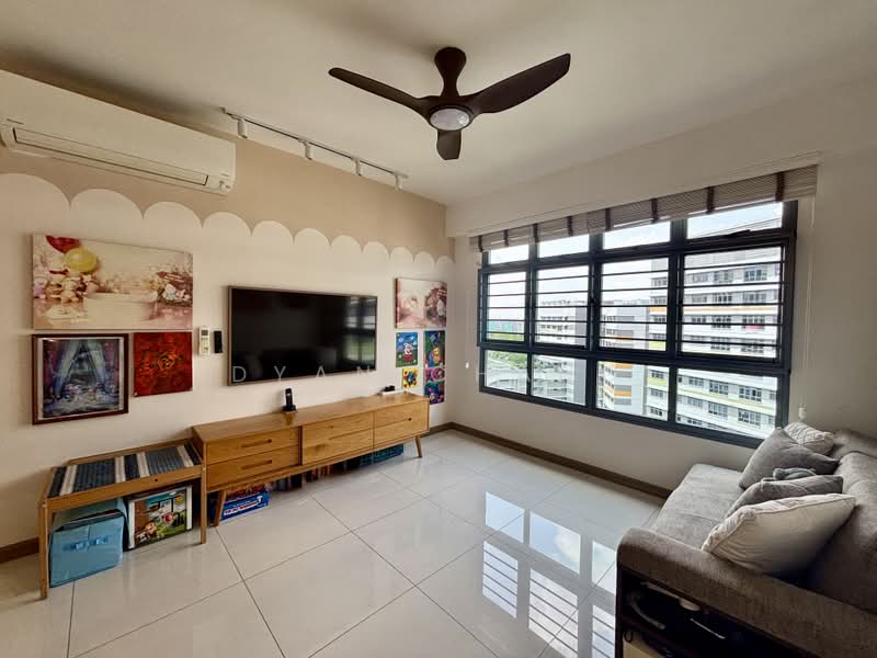 624A Tampines Avenue 12, , 3 Bedrooms, 1,001 sqft, HDB Flat For Sale, by Dyan Chang, 500220538 - Living Room - PropertyGuru.com.sg