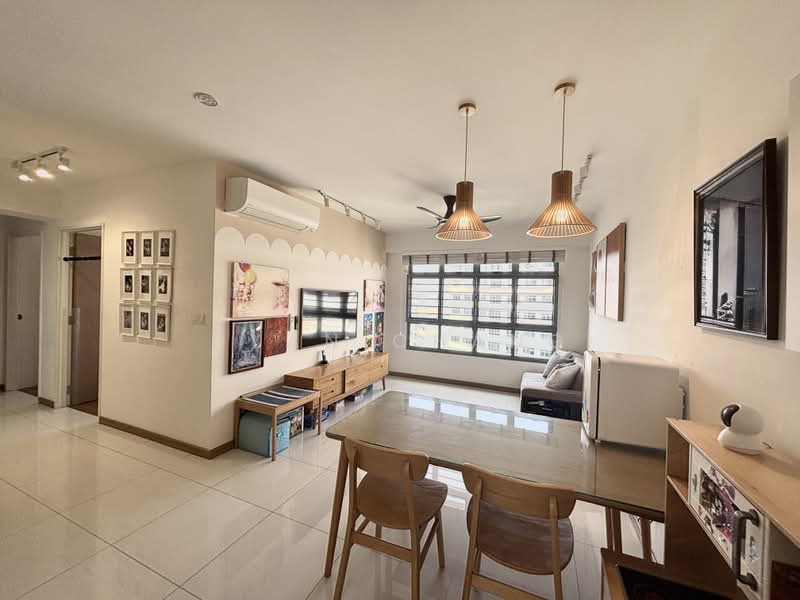 624A Tampines Avenue 12, , 3 Bedrooms, 1,001 sqft, HDB Flat For Sale, by Dyan Chang, 500220538 - Living Room - PropertyGuru.com.sg