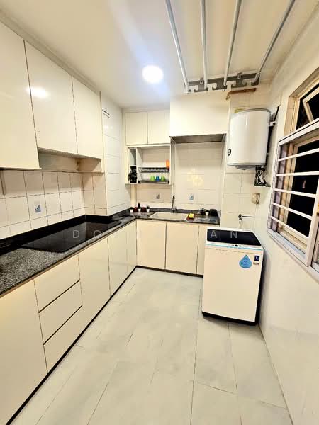 2D Upper Boon Keng Road, 2D Upper Boon Keng Road, Room Rental, 200 sqft, HDB Flat For Rent, by Doana Tan, 500220541 - Kitchen - PropertyGuru.com.sg
