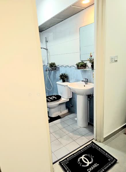 2D Upper Boon Keng Road, 2D Upper Boon Keng Road, Room Rental, 200 sqft, HDB Flat For Rent, by Doana Tan, 500220541 - Bathroom - PropertyGuru.com.sg