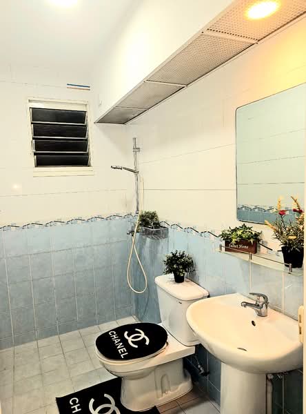 2D Upper Boon Keng Road, 2D Upper Boon Keng Road, Room Rental, 200 sqft, HDB Flat For Rent, by Doana Tan, 500220541 - Bathroom - PropertyGuru.com.sg